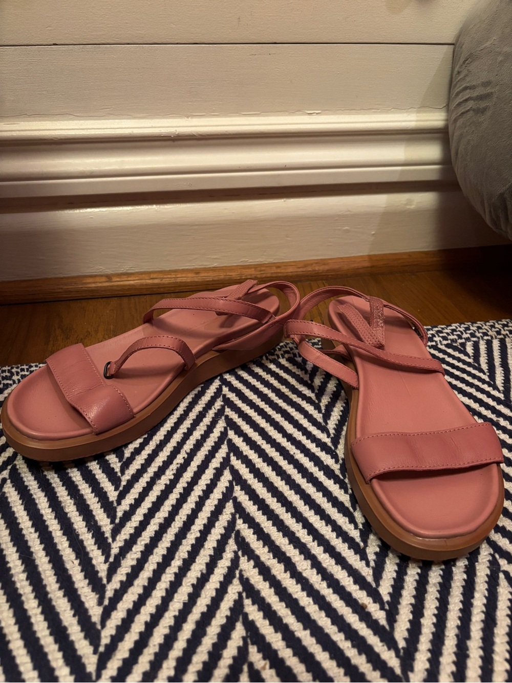 ECCO Women’s Pink Strappy Comfort Sandals